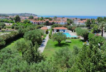 Julia Hotel has Balcony rooms