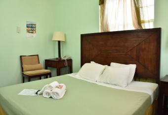 Aanola Villas 6a Tranquil Privy Bedroom has Balcony rooms