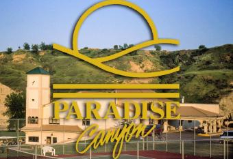 Paradise Canyon Golf Resort - Signature Walkout Condo 380 allows 18 year olds to book a room