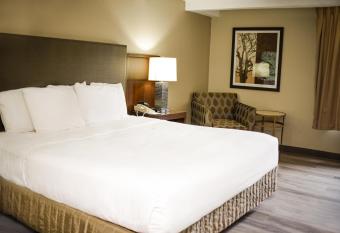 Par 5 Resort allows 18 year olds to book a room