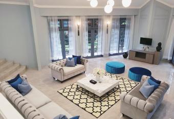 Villa Airis By The Villas 100 has Balcony rooms