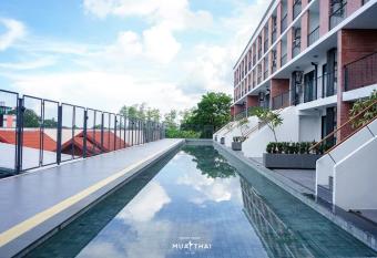 Marina House MUAYTHAI Ta-iad Phuket has Balcony rooms