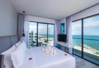 Fortune Saeng Chan Beach Hotel Rayong - SHA Plus has Balcony rooms