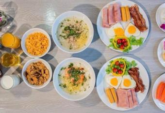 Cae Villa Hua Hin has rooms with a private hot tub