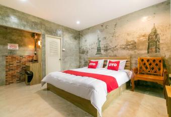 OYO 945 The Rome Resort allows 18 year olds to book a room