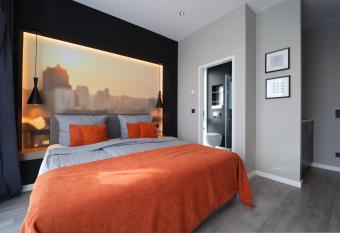 JustStay Ratingen allows 18 year olds to book a room