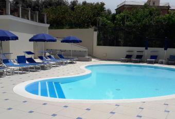 Central Park has Balcony rooms