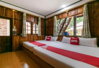 OYO 948 Bamboo River Resort allows 18 year olds to book a room
