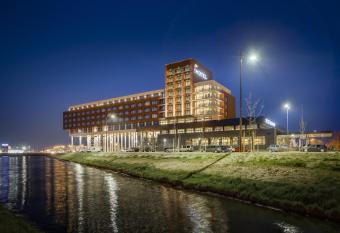 Van Der Valk Hotel Zwolle allows 18 year olds to book a room