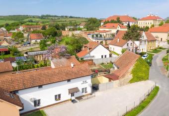 Resort Valtberg - Depandance allows 18 year olds to book a room