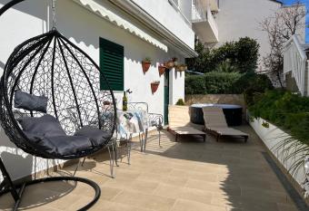 Apartment Queen Hvar has Balcony rooms