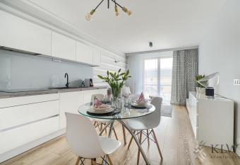 KLW apartments allows 18 year olds to book a room