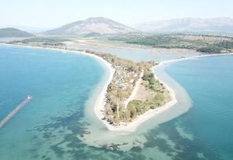 Camping Drepanos has Balcony rooms