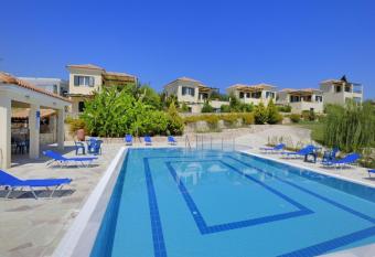 Il Villaggio has Balcony rooms