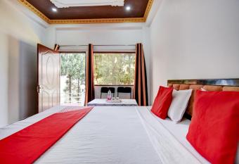 OYO Pine Tree allows 18 year olds to book a room