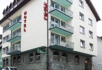 Hotel L  hr has Balcony rooms