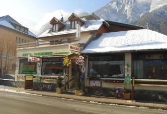 Hotel Le Terminus has Balcony rooms