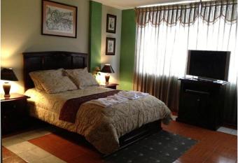 Hostal Jora Continental has Balcony rooms