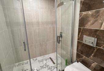 KENT Suites hotels Ata  ehir allows 18 year olds to book a room