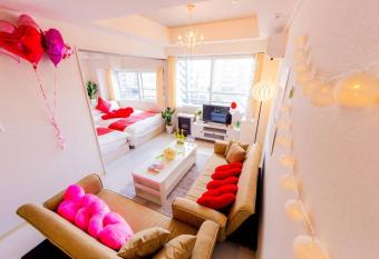 LOVELY allows 18 year olds to book a room