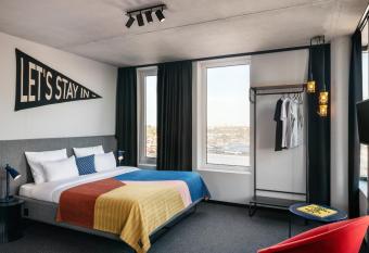 The Social Hub Delft allows 18 year olds to book a room