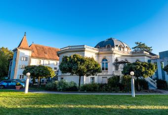 Grand Hotel et Centre Thermal d Yverdon-les-Bains has Balcony rooms