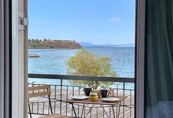 Mpiritis Mare has Balcony rooms