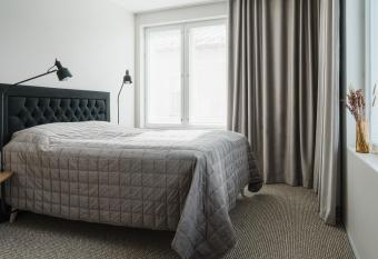 Luxury Apartment Hovi allows 18 year olds to book a room