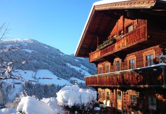 F  rstenh  usl Alpbach has Balcony rooms
