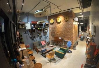                         On My Way Yuli Hostel has Balcony rooms