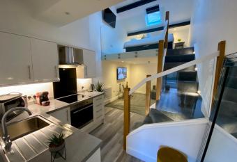 King Street Serviced Apartments allows 18 year olds to book a room