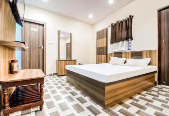 Hotel Vivek has Balcony rooms