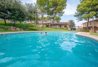 Village Golf Beach allows 18 year olds to book a room