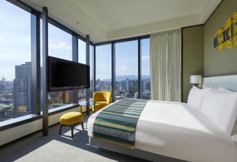 MGH Mitsui Garden Hotel Taipei Zhongxiao has Balcony rooms