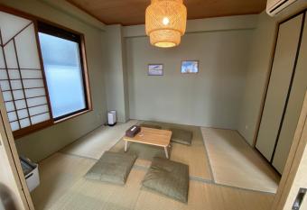 Second Habor Beach House has Balcony rooms