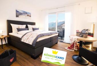 VitAllg  u-Neues Studio mit K  nigscard allows 18 year olds to book a room