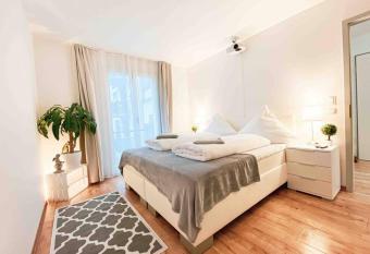 Luxury HOME CINEMA 2R Apt + Balcony / 65m   has Balcony rooms