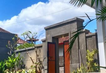 A&W guest house has Balcony rooms