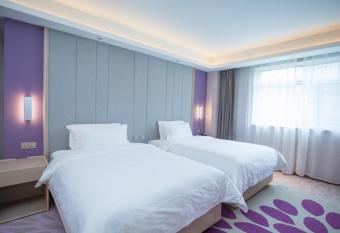 Lavande Hotel Lanzhou Chengguan Bridge allows 18 year olds to book a room