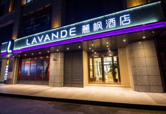 Lavande Hotel Qijiang High-speed Railway Station allows 18 year olds to book a room