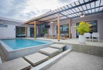 Gold Chariot Pool Villa, Phuket - SHA Plus Certified has Balcony rooms