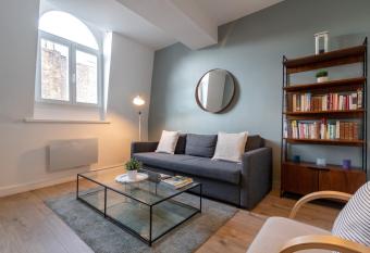 Lille Hypercentre - Superb cosy duplex Parking allows 18 year olds to book a room
