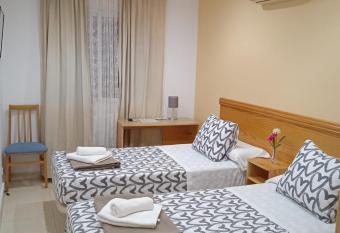 H El ALAMO MADRID allows 18 year olds to book a room