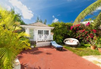 Garden Cottage - At Orange Hill has Balcony rooms