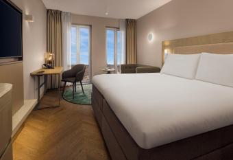 The Market Hotel has Balcony rooms