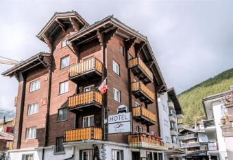 Hotel Les Amis has Balcony rooms