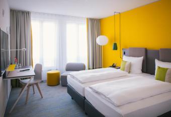 Vienna House Easy by Wyndham Leipzig allows 18 year olds to book a room