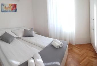 Apartments B&M has Balcony rooms