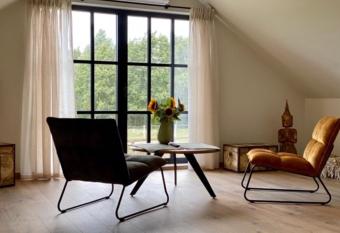 Deurles Moment allows 18 year olds to book a room