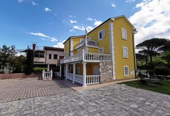 Apartmaji ANA has Balcony rooms